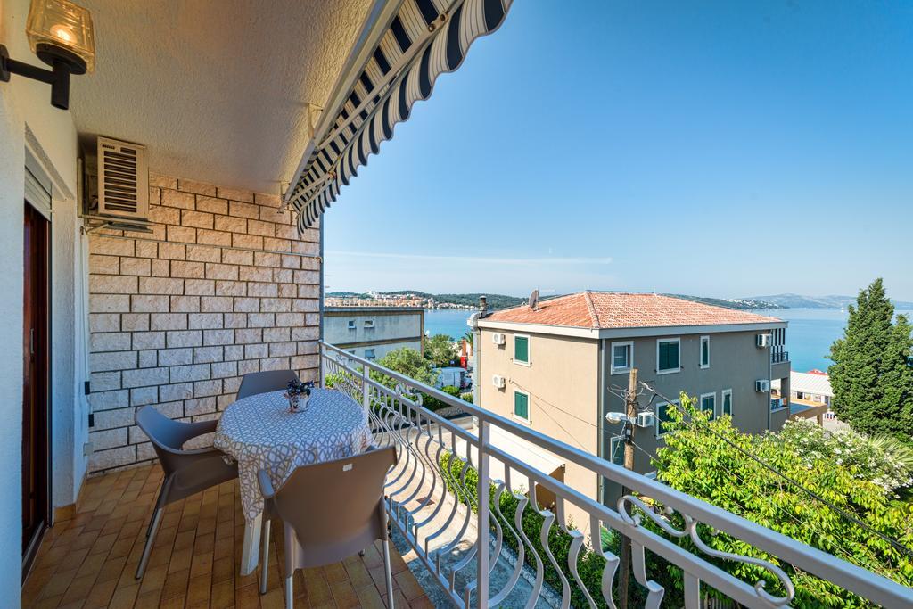 Villa Daniela Трогир Экстерьер фото